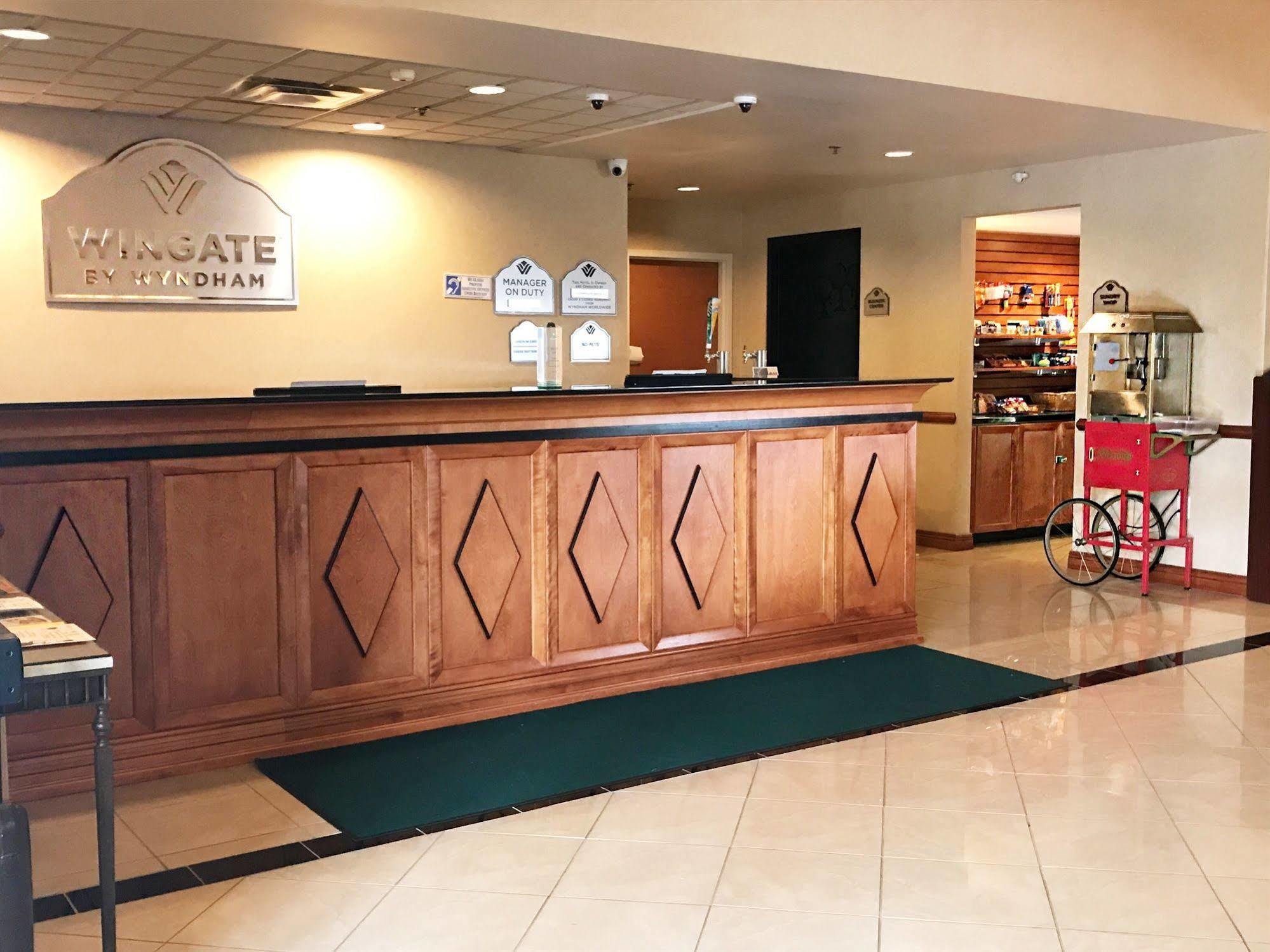 Wingate By Wyndham Louisville East Exterior foto